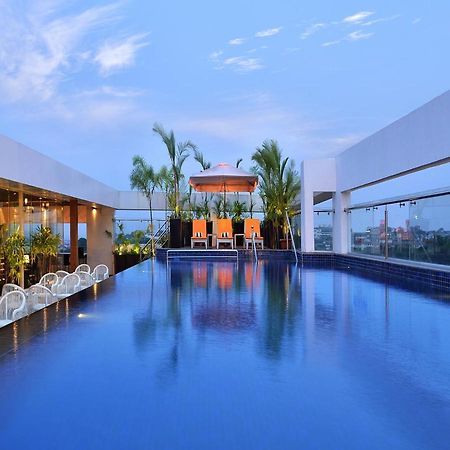 Country Inns & Suites By Radisson มานิปาลา ภายนอก รูปภาพ