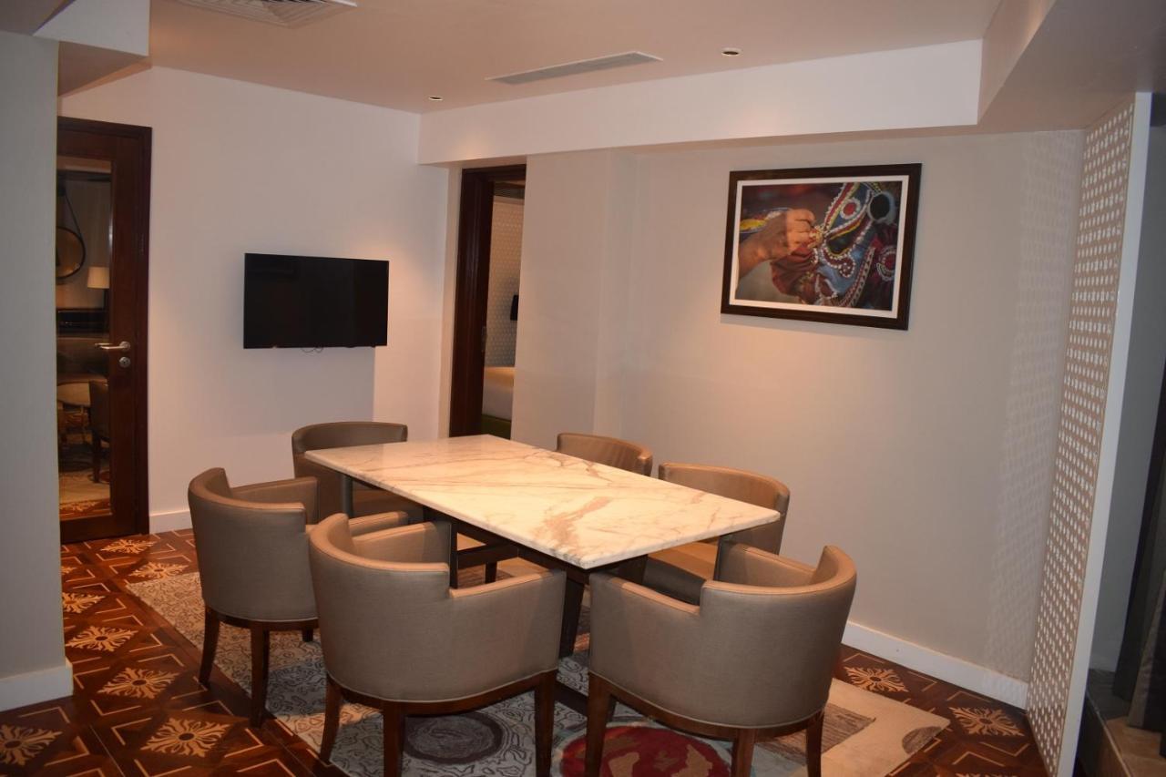 Country Inns & Suites By Radisson มานิปาลา ภายนอก รูปภาพ
